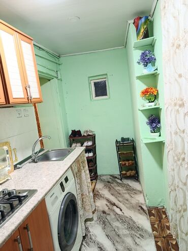 Uzunmüddətli kirayə mənzillər: SATILIR. Nizami metrosu, kubinkada heyet evi satılır . Bir heyetin — 18