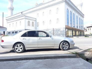 мерседес 210 2002: Mercedes-Benz