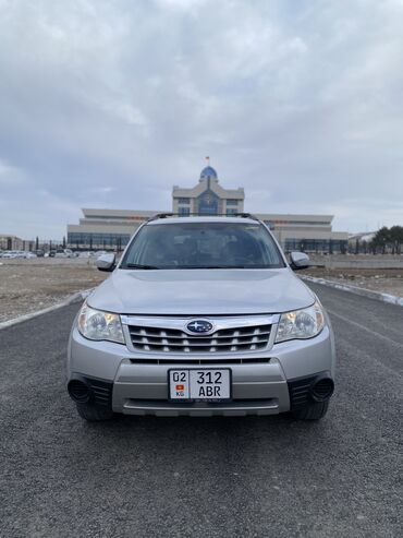 Subaru: Subaru Forester: 2010 г., 2.5 л, Автомат, Бензин, Кроссовер