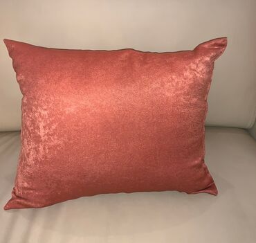 артопедическая подушка: Подушка украсит красоту вашей кроватки, размер 40 см х 40 см