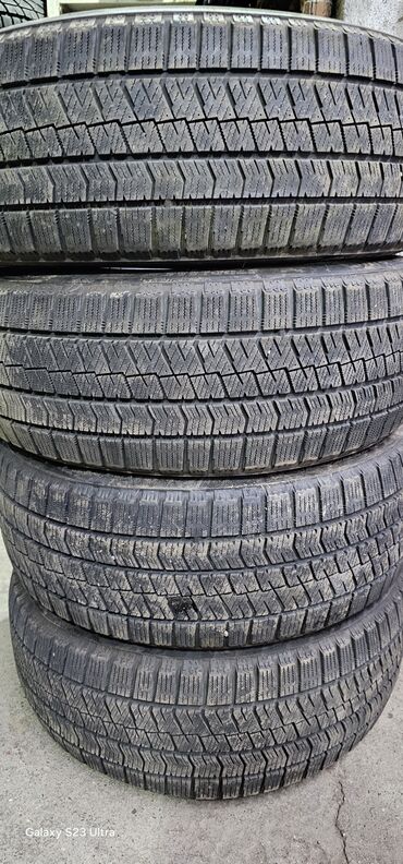 Шины: Шины 205 / 45 / R 17, Зима, Б/у, Комплект, Легковые, Япония, Bridgestone