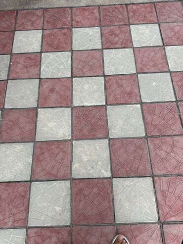 Брусчатка, тротуарная плитка: Тротуарная плитка, Другая модель, Бетонная, Для двора, Б/у