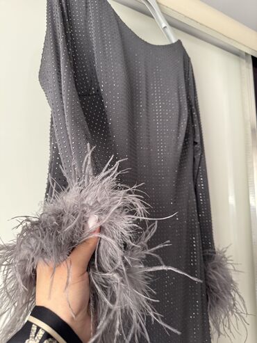 Вечерние платья: Вечерние платья — 14