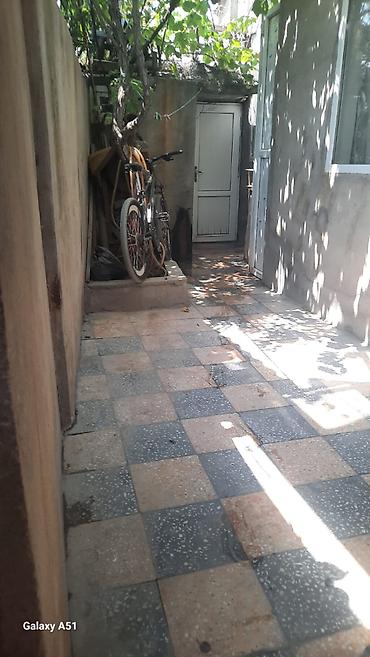 koroğlu: Sabunçu qəs. 4 otaqlı, 80 kv. m, Orta təmir — 2