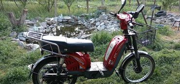 Motocikli i skuteri: Električni motor jakom dobrom stanju kao što se vidi ima 4 akumlatora