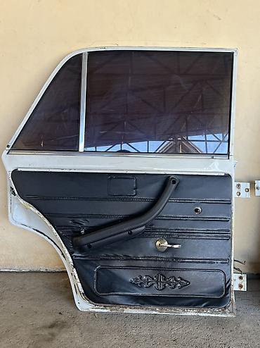 Avtomobil qapıları: VAZ (LADA) 2101–2107 -da lalafo.az — 4 Avtomobil qapıları: VAZ (LADA) 2101–2107 — 4