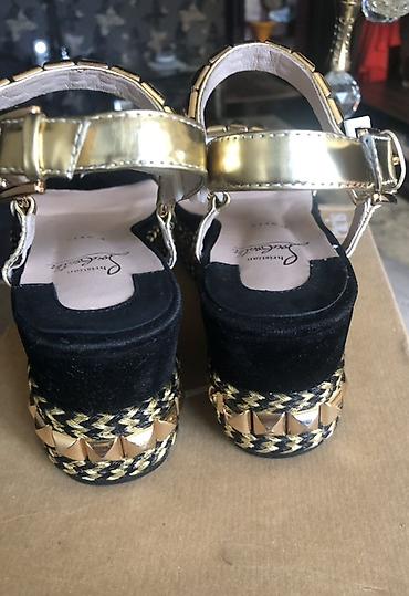 Босоножки, сандалии, шлепанцы: Женские сандалии на платформе Christian Louboutin (Лобутены)- — 4