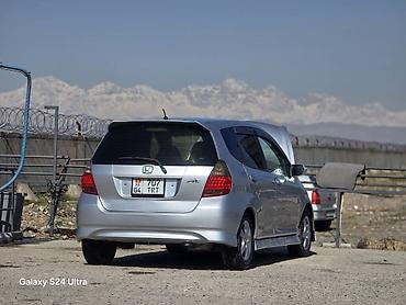 Honda: Honda Fit: 2005 г., 1.3 л, Вариатор, Бензин, Хэтчбэк — 8