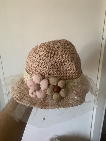 Baş geyimləri: Uşağ üçün şlyapalar . Satışları 15 azn olub və hal hazırda 5 AZN. Maya — 7