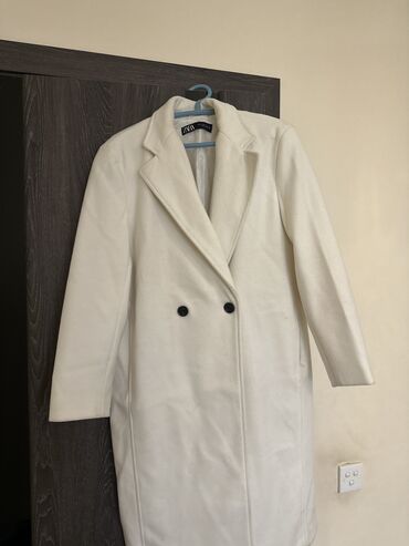 чёрное пальто оверсайз zara: Пальто, Осень-весна, Длинная модель, M (EU 38)
