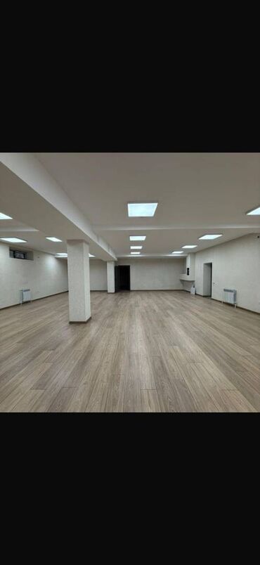 магазин холод: Сдаётся офисное помещение — 170 м², цоколь, 📍 Расположение — район