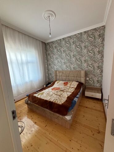 binə evler: Бина 3 комнаты, 150 м²