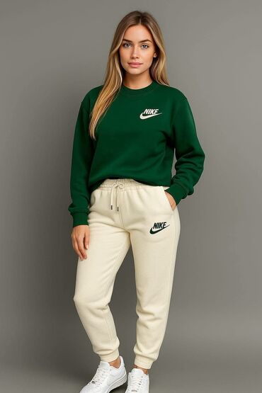 Gornji i donji deo: Komplet trenerka – udobna, moderna i izrađena od kvalitetnog pamuka — 28