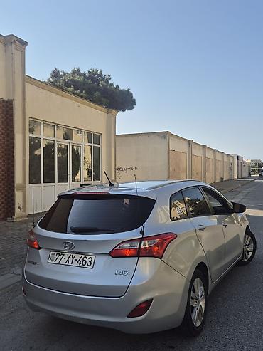 hyundai i30 stop: Hyundai i30: 1.6 l | 2013 il Universal — 5