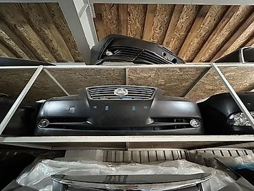 Передний бампер для Lexus (седан бизнес‑класса, дорестайлинг)
