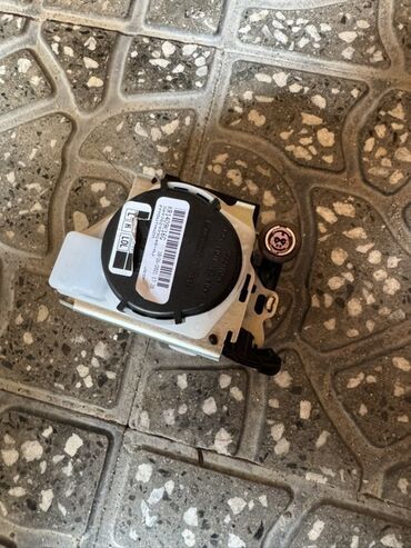 Bamperlər, buferlər: Ön, Audi A7, 2021 il, Almaniya, Ünvandan götürmə — 7