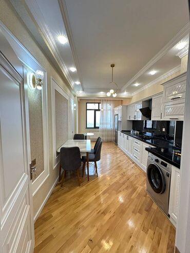 Uzunmüddətli kirayə mənzillər: Memar Əcəmi metrosunun üsdündə 14 mərtəbəli binanın 12-ci mərtəbəsində — 8