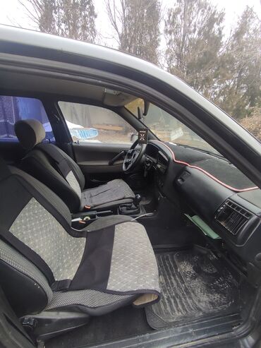 Volkswagen: Volkswagen Passat Variant: 1991 г., 1.8 л, Механика, Универсал — 4