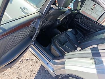 5: Mercedes-Benz E-Class: 1996 г., Седан — 3
