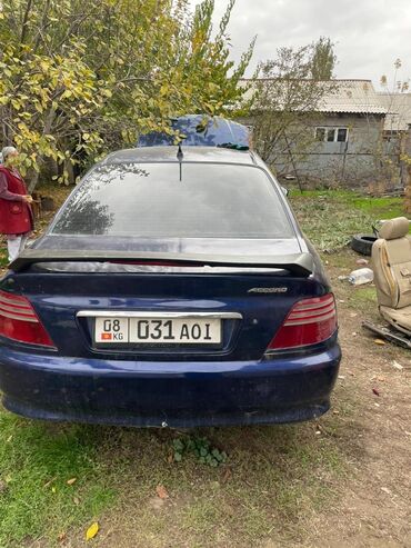 седан машина: Honda Accord: 2001 г., 2.3 л, Автомат, Бензин, Седан