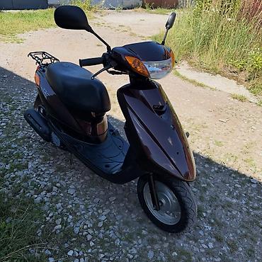 купить мопед в кредит: Yamaha JOG skuter - Rəng: tünd qəhvəyi/gavalı tonları, qara plastik — 6