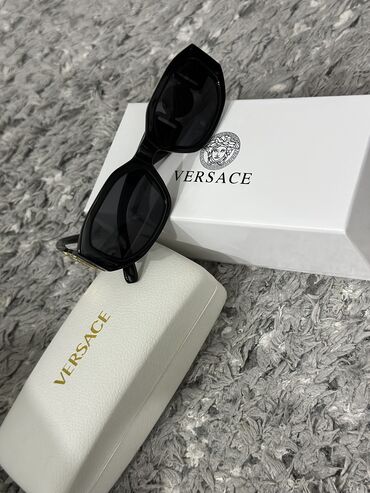 очки 1: Очки Versace lux 1:1
4000