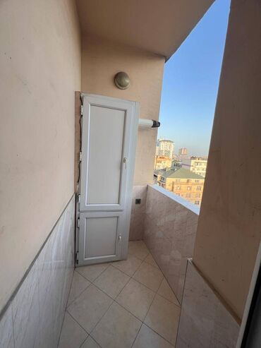 Yeni tikili: 9-cu mikrorayon, 4 otaqlı, Yeni tikili, m. Memar Əcəmi, 147 kv. m — 17