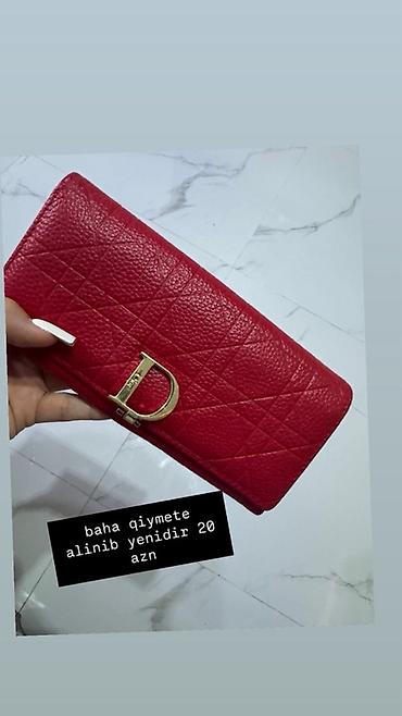 ereb qizili qiymeti: Qırmızı qadın pulqabısı - Material: teksturalı süni dəri, rombvari — 1