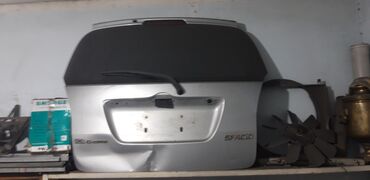 кабана: Крышка багажника Toyota 2005 г., Б/у, цвет - Серебристый,Оригинал