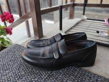 мужской зимний обувь: Продается туфли кожаные турецкие окончательная цена без торга размер