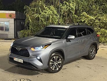 mercedes e200: Toyota Highlander: 2020 г., 2.5 л, Вариатор, Гибрид, Кроссовер — 1