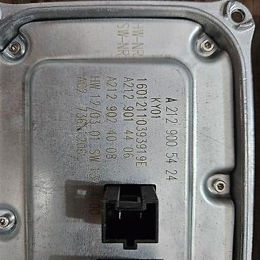 mercedes panel: Mercedes üçün fara blokları satılır. Qiymət 1 ədədinə aiddir. Detal — 4
