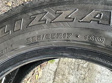 Шины: Шины 225 / 65 / R 17, Зима, Б/у, Комплект, Внедорожные (АТ/МТ), Bridgestone — 3