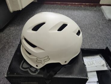 шлем для мото: Легкий шлем с хорошей вентиляцией. заказывал с Амазона. Не подошёл