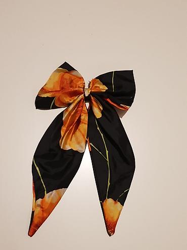 transport robe: Masne gumice za kosu saten. Crna boja sa narandzasto/zutim sarama. 150 — 2