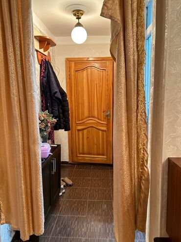 Uzunmüddətli kirayə mənzillər: Yasamal rayonund ev kiraye verilir 1. Otaq. 5/1. Təmirli. Ayilə. Ana — 9