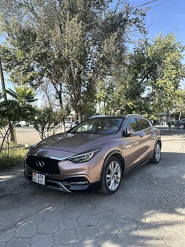 меняю на скот: Infiniti : 2017 г., 2 л, Робот, Бензин, Кроссовер — 2