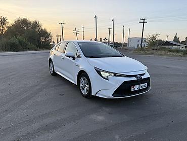 Toyota: Toyota Corolla: 2021 г., 1.8 л, Вариатор, Гибрид, Седан — 1