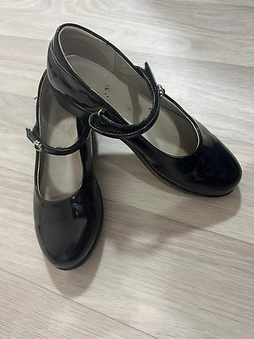 Детская обувь: Лаковые туфли для девочки - Цвет: черный, глянцевый (лаковая — 4