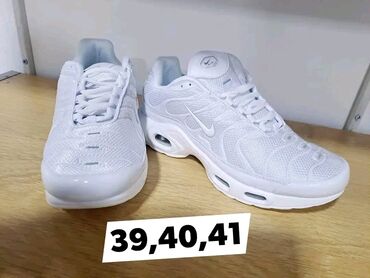 nike tn black blue red: Nike, 41, bоја - Bela