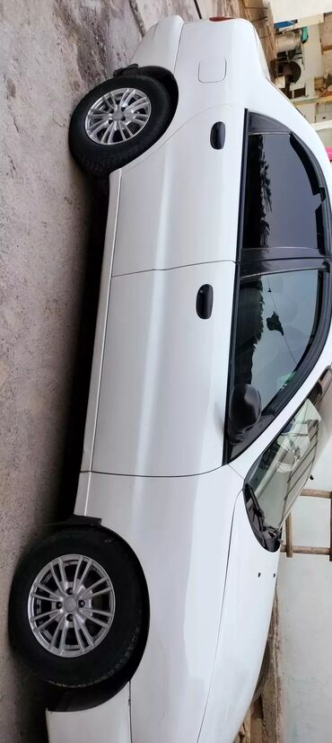 машына приора: Daewoo Lanos: 1999 г., 1.6 л, Механика, Бензин, Седан