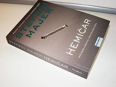 plavi sat: HEMIČAR Stefani MajerAutor: Stefani MajerŽanr: TrileriPismo — 1