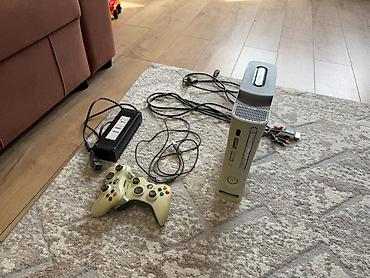 xbox one controller: Срочно! Xbox 360 + Игры (Minecraft лицензия) + 2 джойстика (под — 2