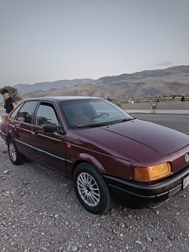 глушитель на пасат б3: Volkswagen Passat: 1990 г., 1.8 л, Механика, Бензин, Седан