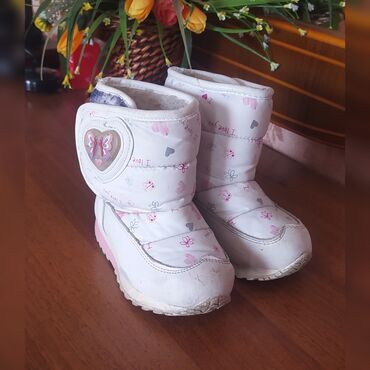 Детская обувь: Продам детские сапоги зимние г Кара Балта