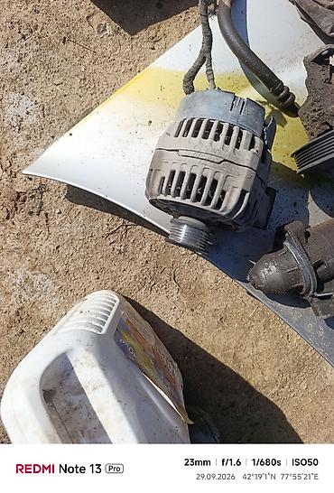 Детали салона: Автозапчасти с разборки: элементы салона, стекла и узлы впуска. 124 — 8