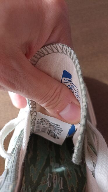 Krasofkalar və idman ayaqqabıları: Converse - Chuck Taylor. Orijinal krossovkalar. Nadir rəng. 44 razmer -da lalafo.az — 9 Krasofkalar və idman ayaqqabıları: Converse - Chuck Taylor. Orijinal krossovkalar. Nadir rəng. 44 razmer — 9