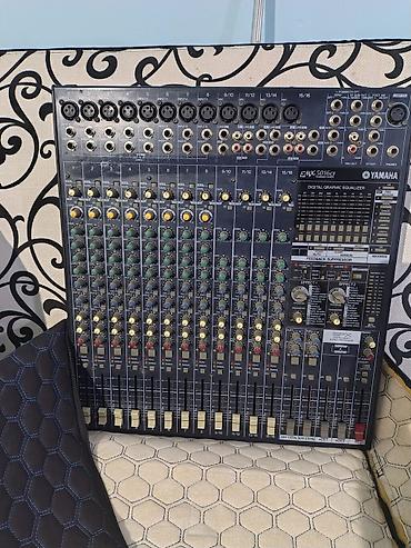 купить синтезатор бу: Yamaha EMX5016CF Powered Mixer - 16 kanallı aktiv mikser (10 mono — 3