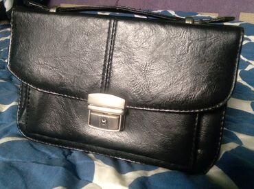 prsluk topao: Muška kožna torbica 20x14x10,ima sitne tragove korišćenja što se vidi