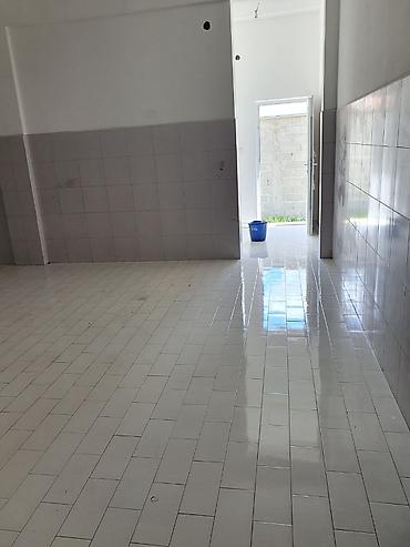 Radionice, postrojenja, fabrike: IZDAJEM ILI PRODAJEM POSLOVNI PROSTOR 250m2 i 4 ari placa. Objekat — 14